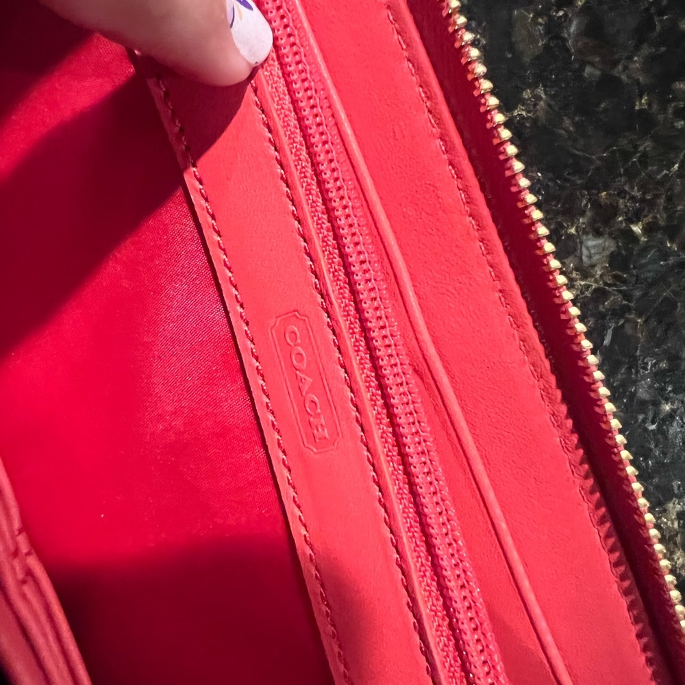 Authentic Coach wallet - Picture 4 of 4